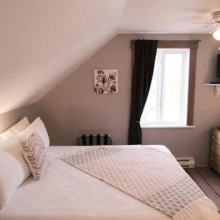 Les Pinsons Des Rives Bed & Breakfast La Malbaie Room photo