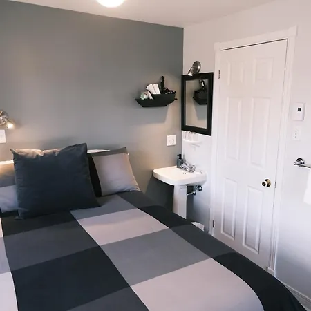 Les Pinsons Des Rives Bed & Breakfast La Malbaie Room photo