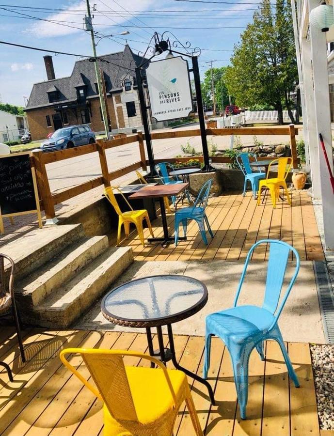 Les Pinsons Des Rives Bed & Breakfast