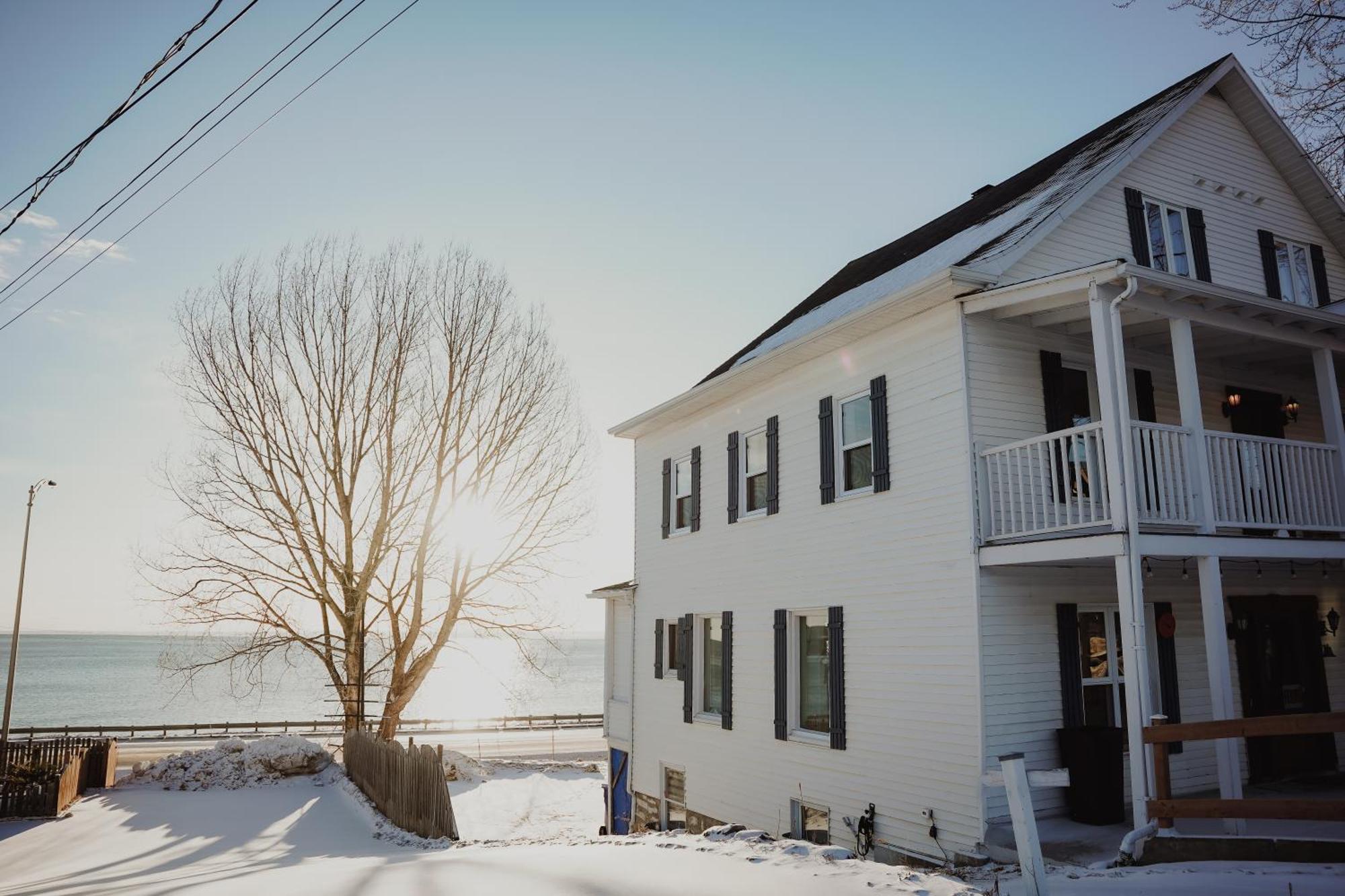 Les Pinsons Des Rives Bed & Breakfast La Malbaie