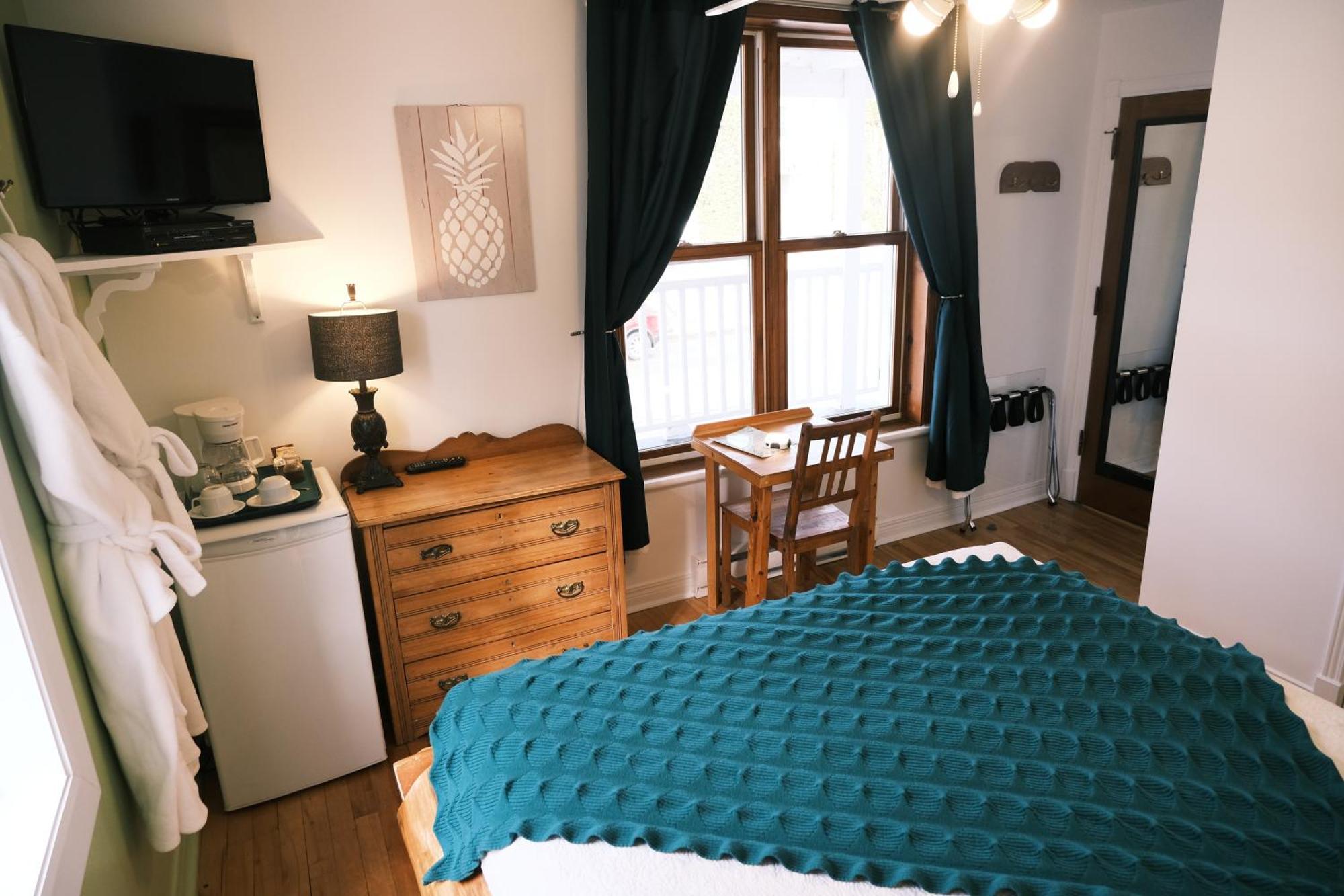 Les Pinsons Des Rives Bed & Breakfast
